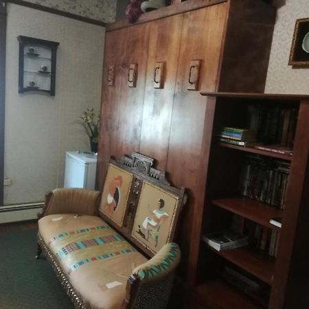 Colonial Charm Inn ชาร์ลอตต์ทาวน์ ภายนอก รูปภาพ
